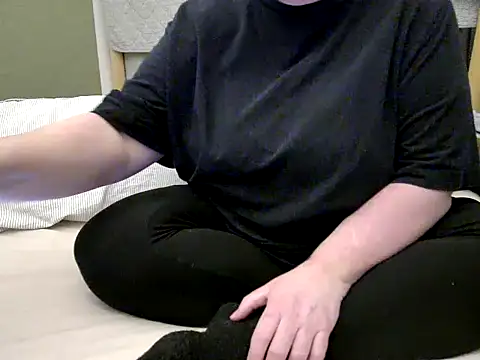 Snapshot of MarthaBriest chatting on 17, 4, 2026 MarthaBriest online show from 17, 4, 2026