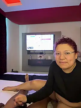 Snapshot of m0ondolly chatting on 7, 7, 2026 m0ondolly online show from 7, 7, 2026