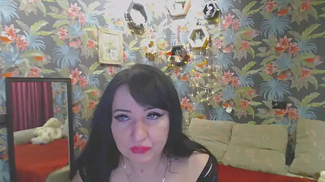 Snapshot of SusanLaNice chatting on 11, 12, 2024 SusanLaNice online show from 11, 12, 2024