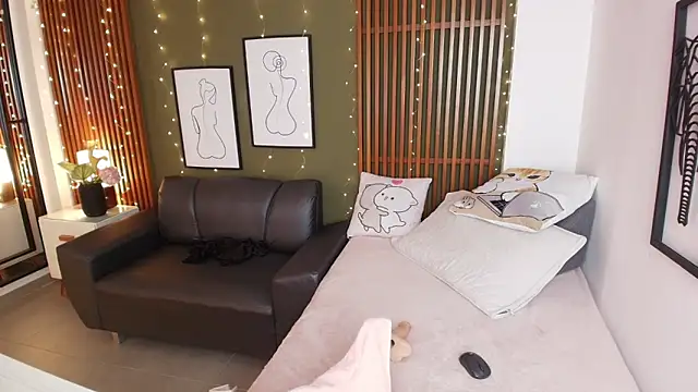 brigiitte rohan online show from 17, 9, 2025