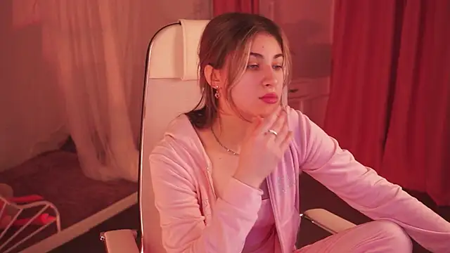 EllieCutes online show from 1, 2, 2025