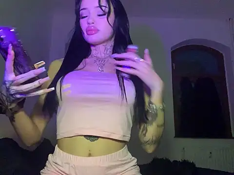 Snapshot of madelinexx chatting on 8, 1, 2025 madelinexx online show from 8, 1, 2025