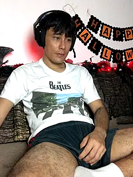 Huge latin cock online show from 18, 10, 2025