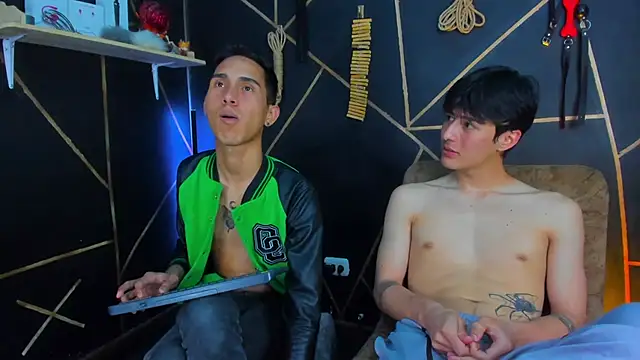 Snapshot of MillersKink chatting on 9, 2, 2025 MillersKink online show from 9, 2, 2025