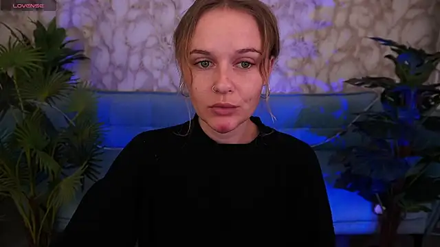 MaribelRiverr  online show from 10, 10, 2025