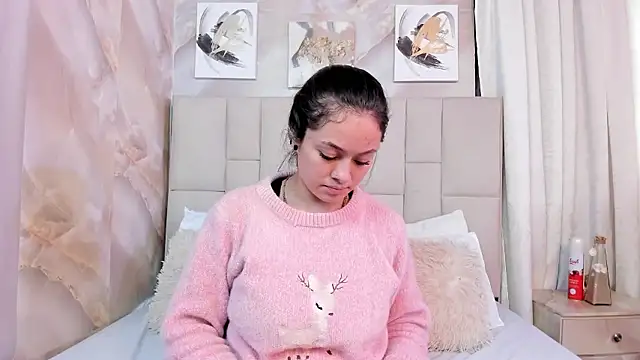 Jaslyn  Smith online show from 12, 1, 2026