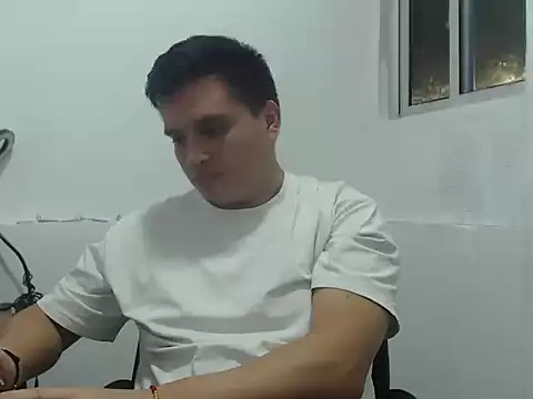 Snapshot of ahntony__69 chatting on 19, 6, 2026 ahntony 69 online show from 19, 6, 2026