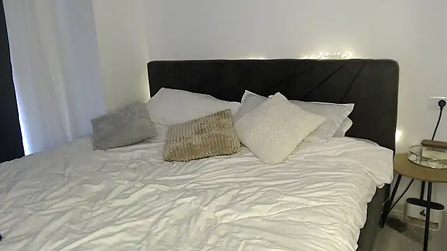 ElizabethAC online show from 16, 12, 2024