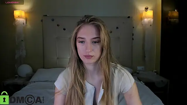 Stacy River online show from 6, 11, 2025