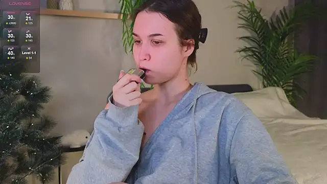 Snapshot of Roxie_Mils chatting on 21, 12, 2024 Roxie Mils online show from 21, 12, 2024