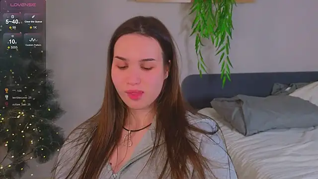 Snapshot of Roxie_Mils chatting on 8, 1, 2025 Roxie Mils online show from 8, 1, 2025