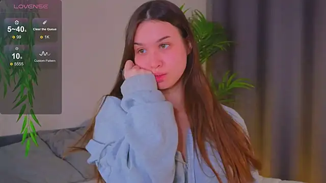 Snapshot of Roxie_Mils chatting on 22, 1, 2025 Roxie Mils online show from 22, 1, 2025