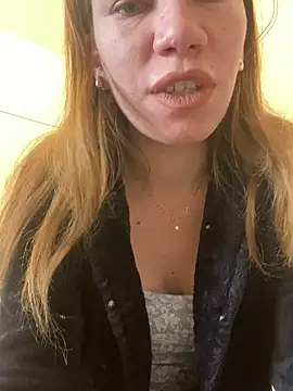 Snapshot of EvaRush chatting on 4, 2, 2025 EvaRush online show from 4, 2, 2025