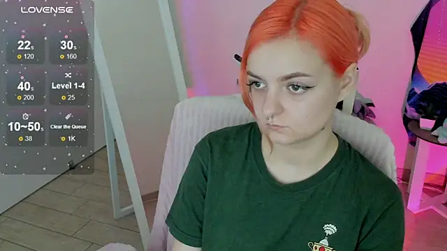 Snapshot of Fire_Bestie chatting on 29, 9, 2025 Fire Bestie online show from 29, 9, 2025