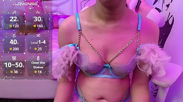 Snapshot of YourKusu chatting on 7, 1, 2025 YourKusu online show from 7, 1, 2025