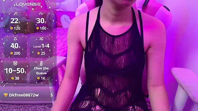 Snapshot of YourKusu chatting on 1, 2, 2025 YourKusu online show from 1, 2, 2025