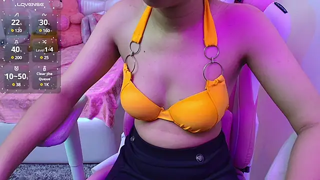 Snapshot of YourKusu chatting on 10, 2, 2025 YourKusu online show from 10, 2, 2025
