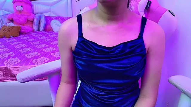 Snapshot of YourKusu chatting on 25, 2, 2025 YourKusu online show from 25, 2, 2025