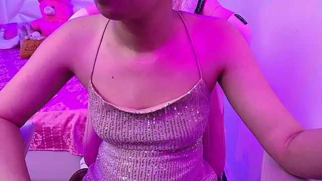 Snapshot of YourKusu chatting on 12, 3, 2025 YourKusu online show from 12, 3, 2025