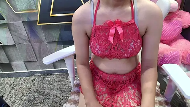 Snapshot of YourKusu chatting on 4, 10, 2025 YourKusu online show from 4, 10, 2025