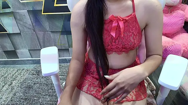 Snapshot of YourKusu chatting on 12, 10, 2025 YourKusu online show from 12, 10, 2025