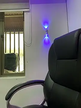 Milff parkerrr online show from 25, 3, 2026