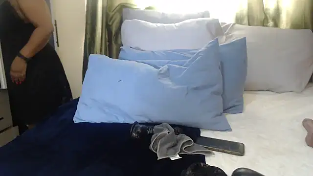 Foxybrownxx1 online show from 19, 10, 2025