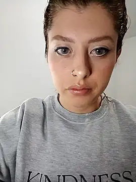 nix white online show from 16, 2, 2025