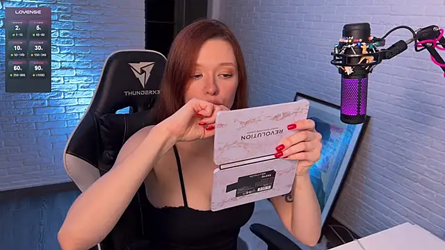 Snapshot of mirai_meeow chatting on 19, 1, 2025 mirai meeow online show from 19, 1, 2025