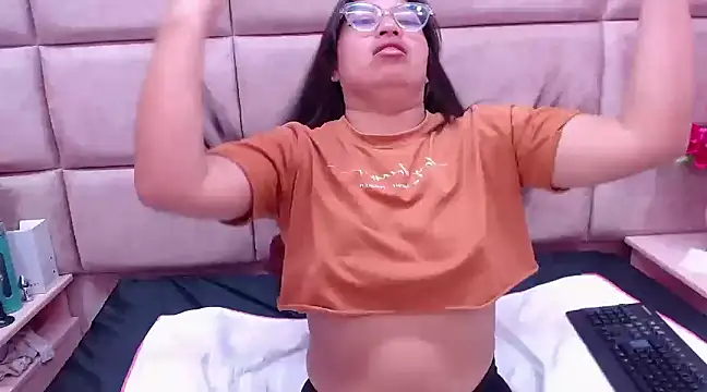 Snapshot of Miaa_Smiith_ chatting on 13, 12, 2024 Miaa Smiith online show from 13, 12, 2024