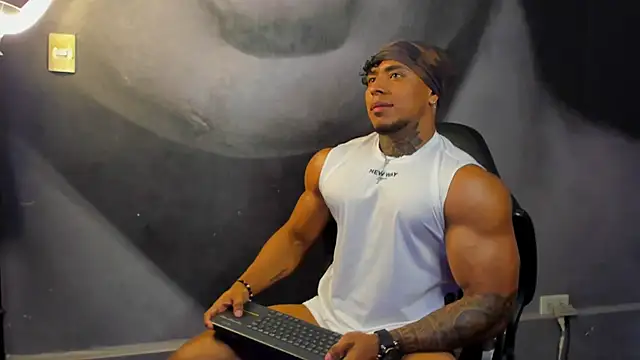 bradley smith online show from 5, 3, 2025