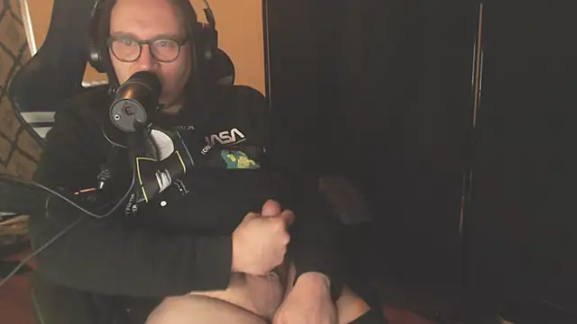 chicostick413 online show from 7, 1, 2026