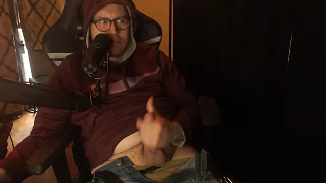 chicostick413 online show from 31, 3, 2026