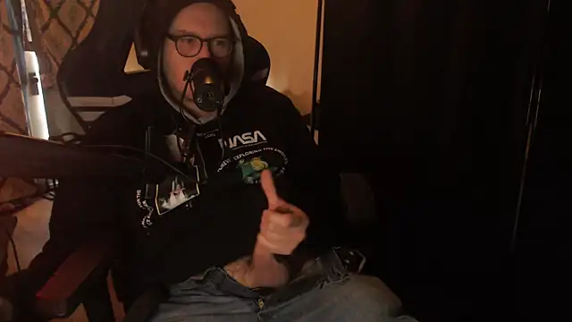 chicostick413 online show from 4, 4, 2026