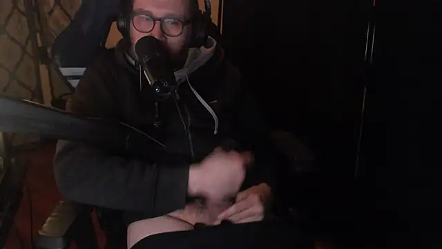 chicostick413 online show from 11, 4, 2026