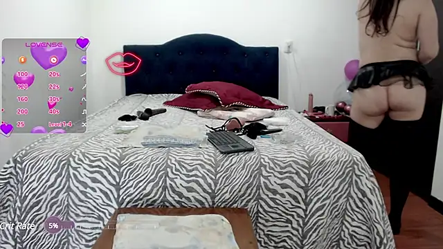 Snapshot of Sanyi_hot chatting on 8, 2, 2025 Sanyi hot online show from 8, 2, 2025