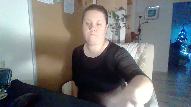 Snapshot of ReifeVenna chatting on 23, 12, 2024 ReifeVenna online show from 23, 12, 2024