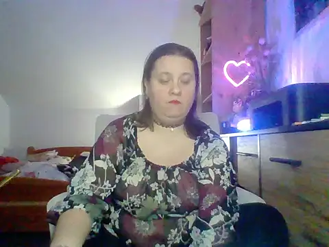 Snapshot of ReifeVenna chatting on 21, 10, 2025 ReifeVenna online show from 21, 10, 2025