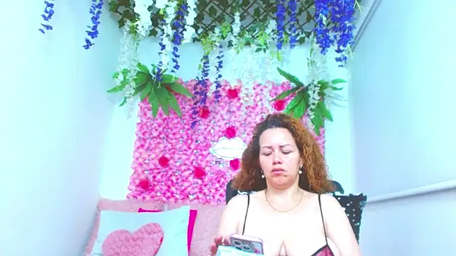 BLONDE SEXYHOT online show from 6, 10, 2025