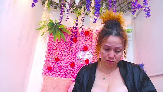 BLONDE SEXYHOT online show from 25, 11, 2025