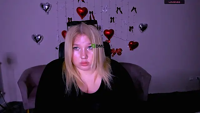 Snapshot of juli_kisss chatting on 14, 2, 2026 juli kisss online show from 14, 2, 2026