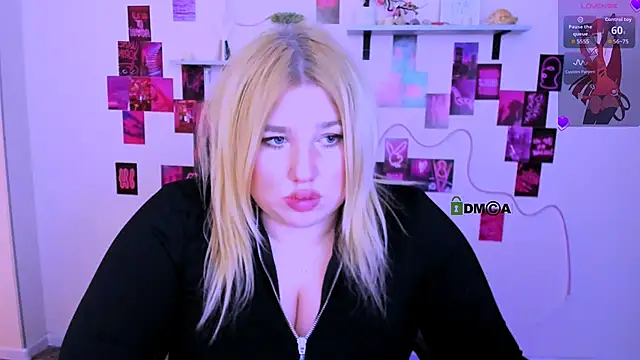 Snapshot of juli_kisss chatting on 5, 3, 2026 juli kisss online show from 5, 3, 2026