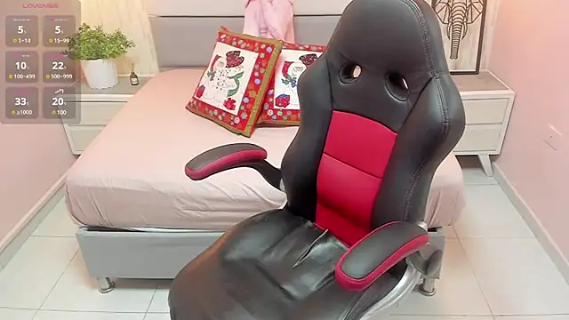 MAILYLOVE1 online show from 20, 12, 2024