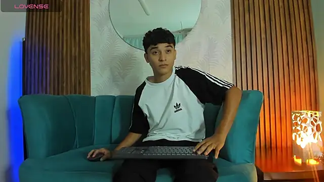 Austin Cardieff online show from 11, 1, 2025