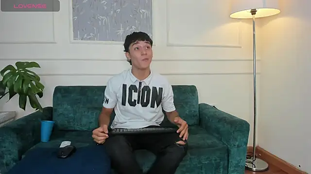 Austin Cardieff online show from 1, 3, 2025