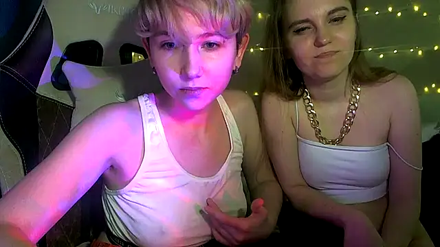 Snapshot of velvetvalkyries chatting on 15, 3, 2025 velvetvalkyries online show from 15, 3, 2025