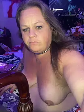 Snapshot of HeatherLynn chatting on 3, 3, 2026 HeatherLynn online show from 3, 3, 2026