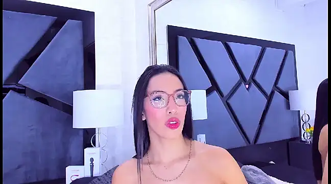 KylieWhite online show from 12, 1, 2025