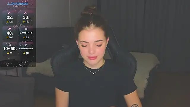 Snapshot of adrianawow1 chatting on 8, 11, 2025 adrianawow1 online show from 8, 11, 2025