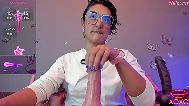 Kaira mosse online show from 15, 1, 2025